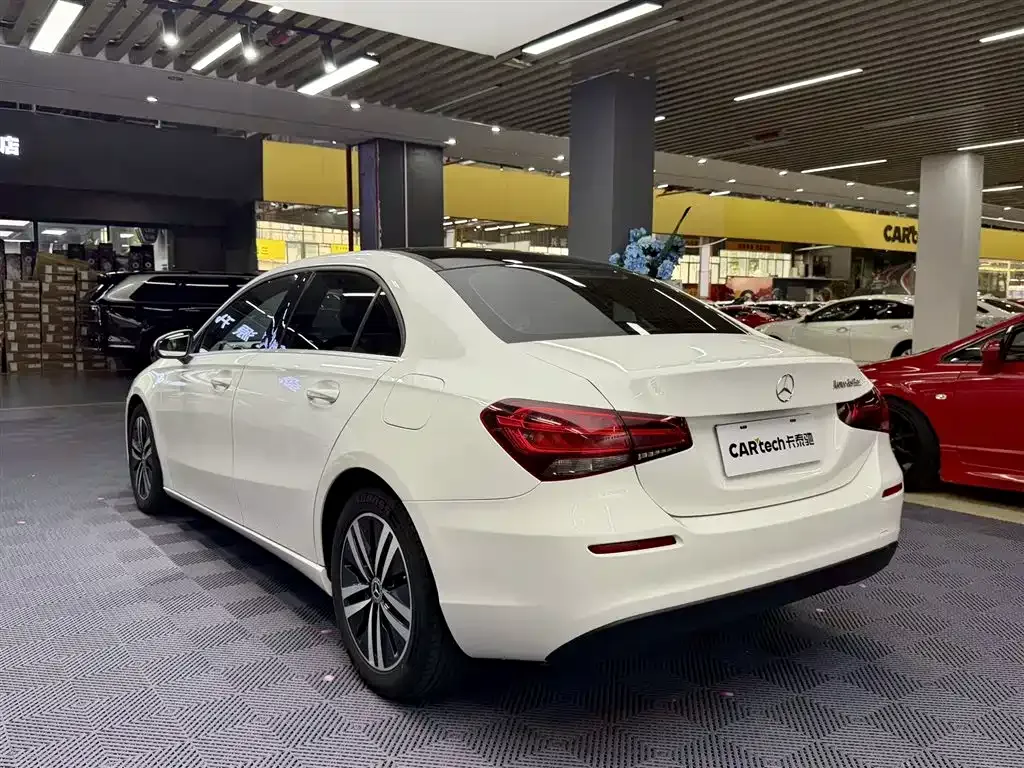 Mercedes-Benz A-Class — фото 10