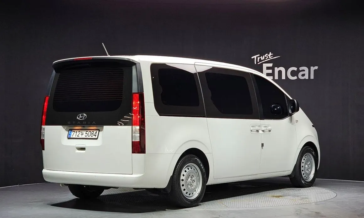 Hyundai Staria 2024 из KR, фото 2