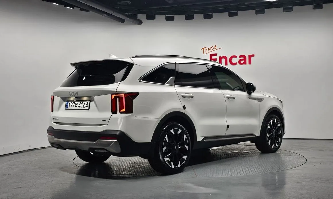 Kia Sorento — фото 5