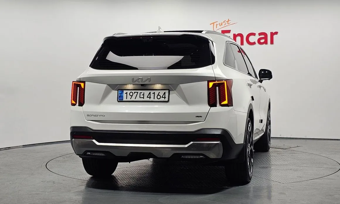 Kia Sorento — фото 9