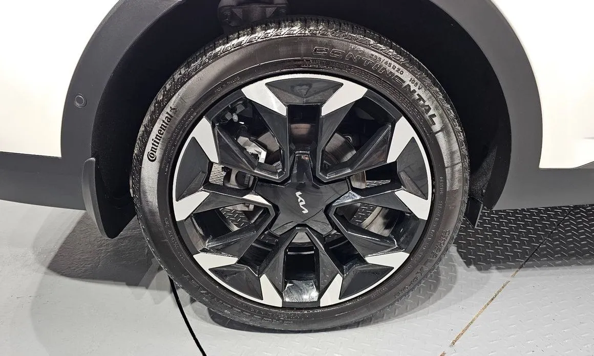 Kia Sorento — фото 6