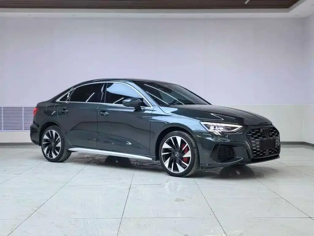 Audi A3 2023 из CN, фото 3