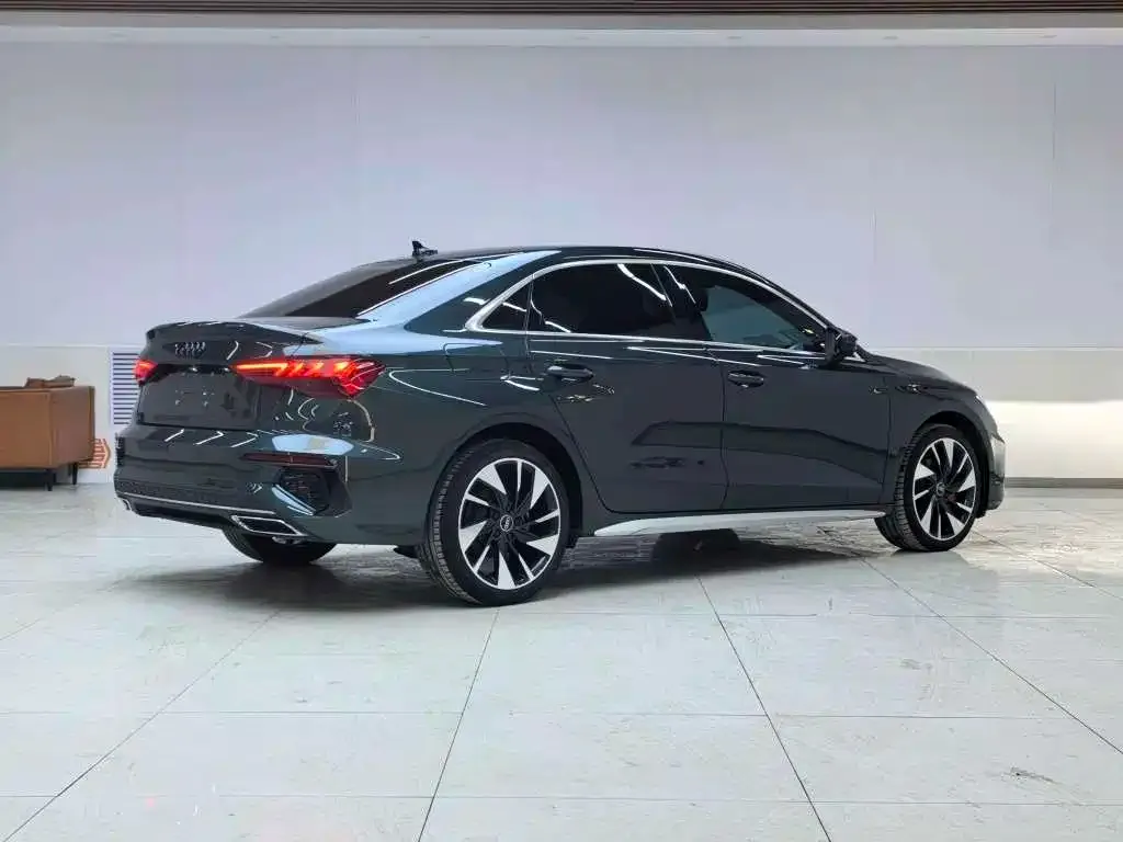 Audi A3 2023 из CN, фото 4