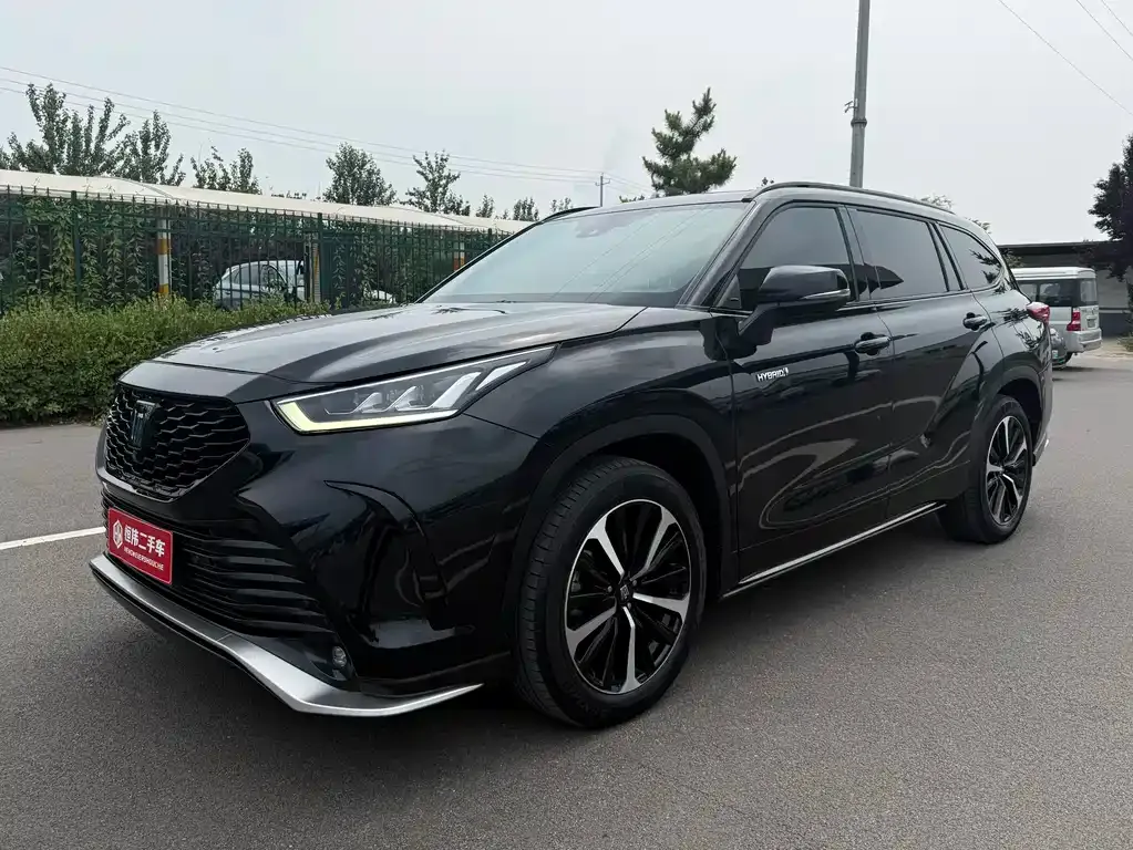 Toyota Crown Kluger