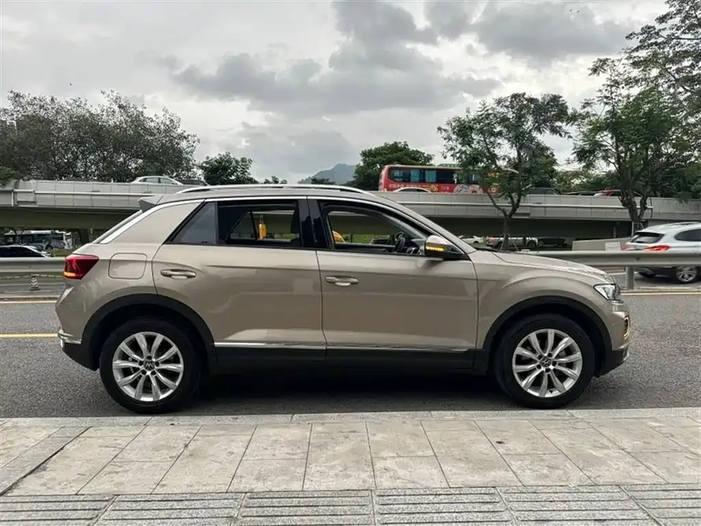 Volkswagen T-Roc 2021 из CN, фото 5