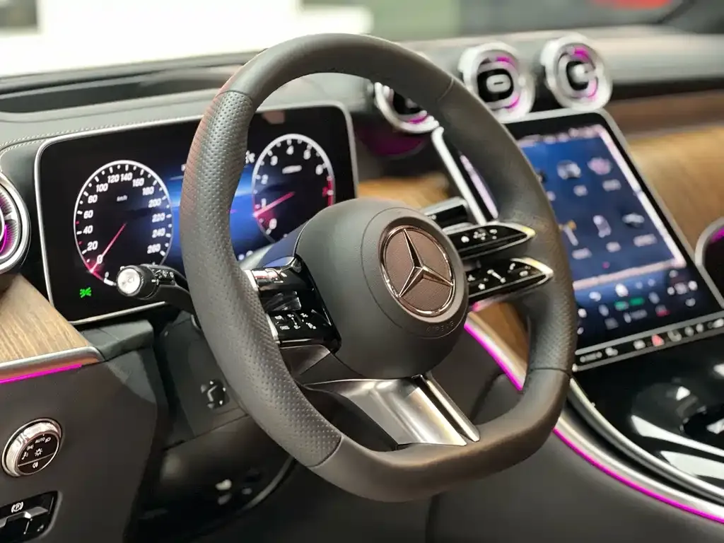 Mercedes-Benz GLC — фото 4