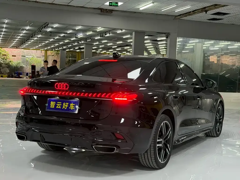 Audi A5L — фото 2