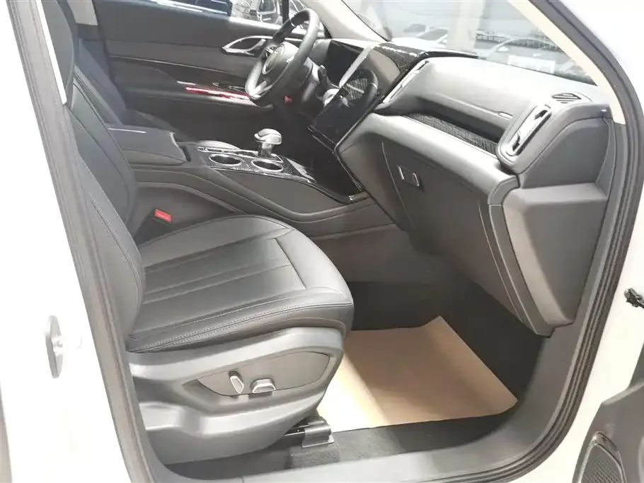 Hongqi HS3 PHEV 2025 из CN, фото 8