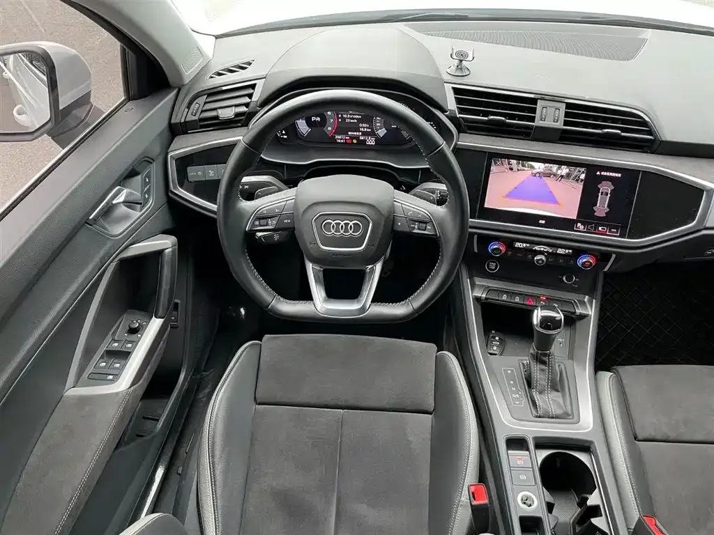 Audi Q3 — фото 4