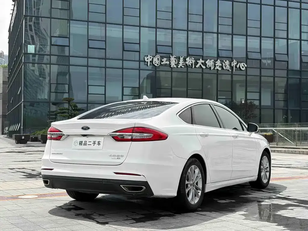 Ford Mondeo — фото 8
