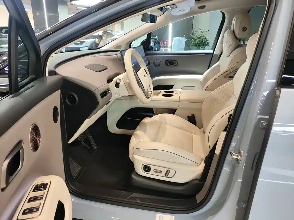 Li Auto i8 2025 из CN, фото 3