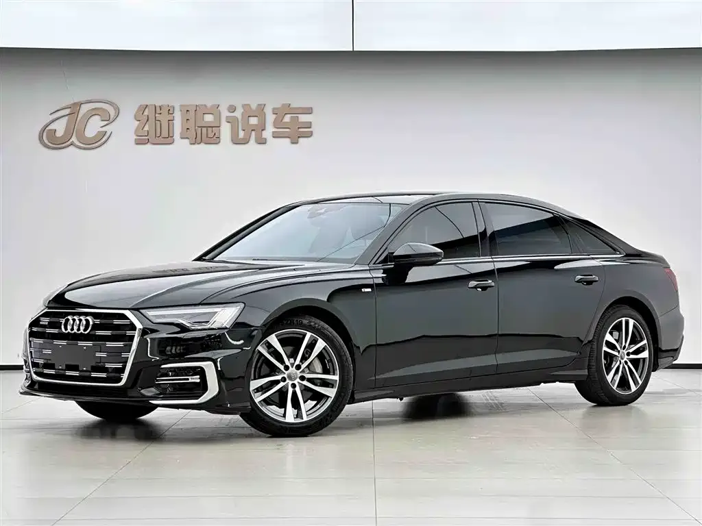 Audi A6L — фото 1