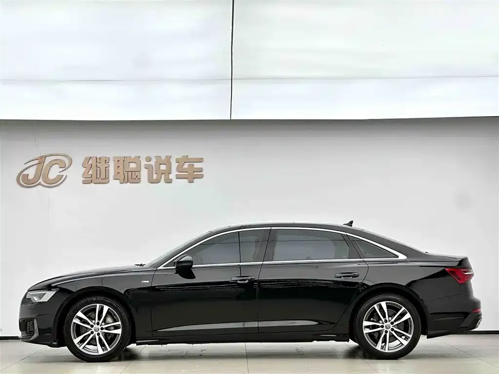 Audi A6L — фото 2