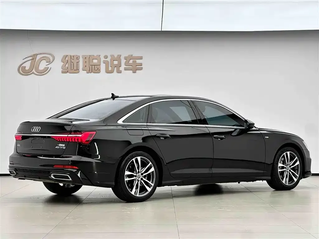 Audi A6L — фото 5
