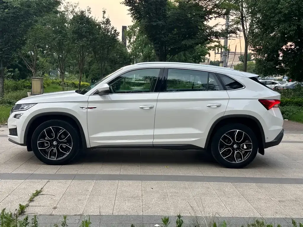 Skoda Kodiaq GT 2021 из CN, фото 2