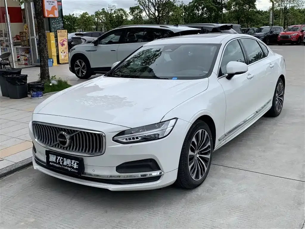 Volvo S90