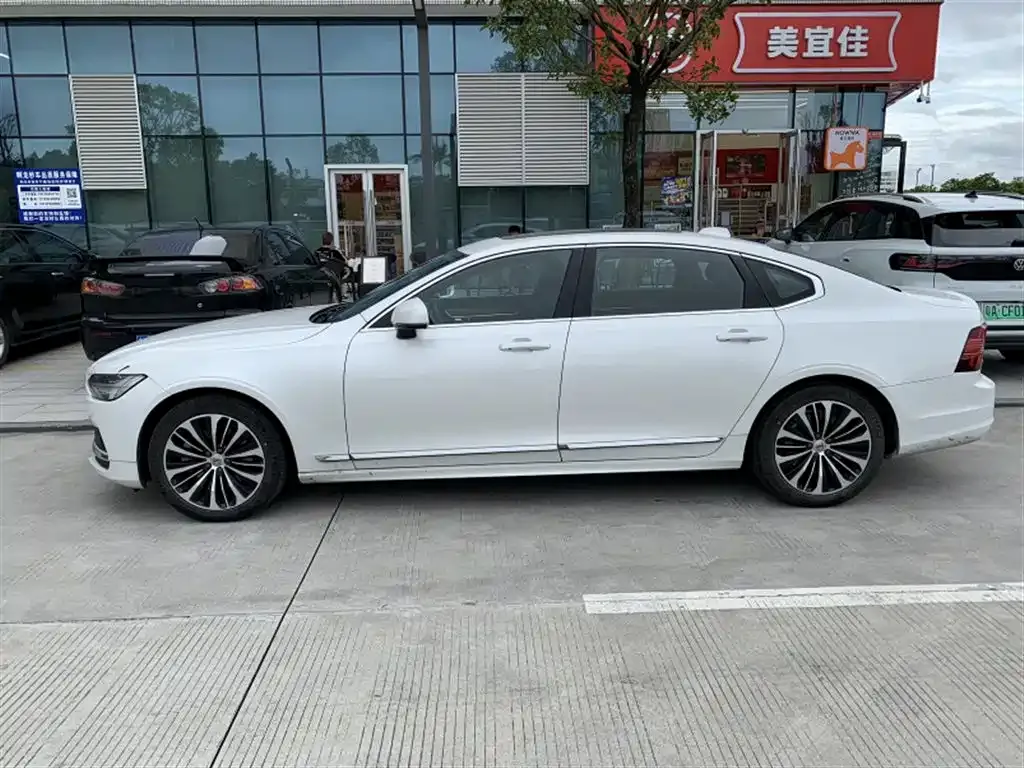 Volvo S90 2024 из CN, фото 7