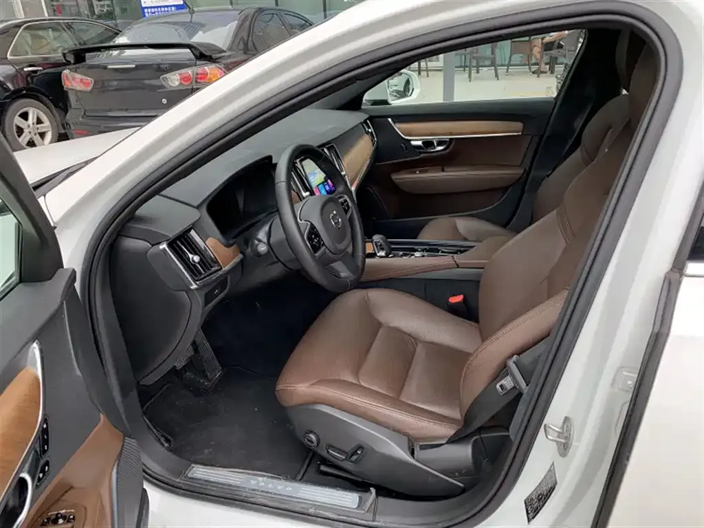 Volvo S90 2024 из CN, фото 8