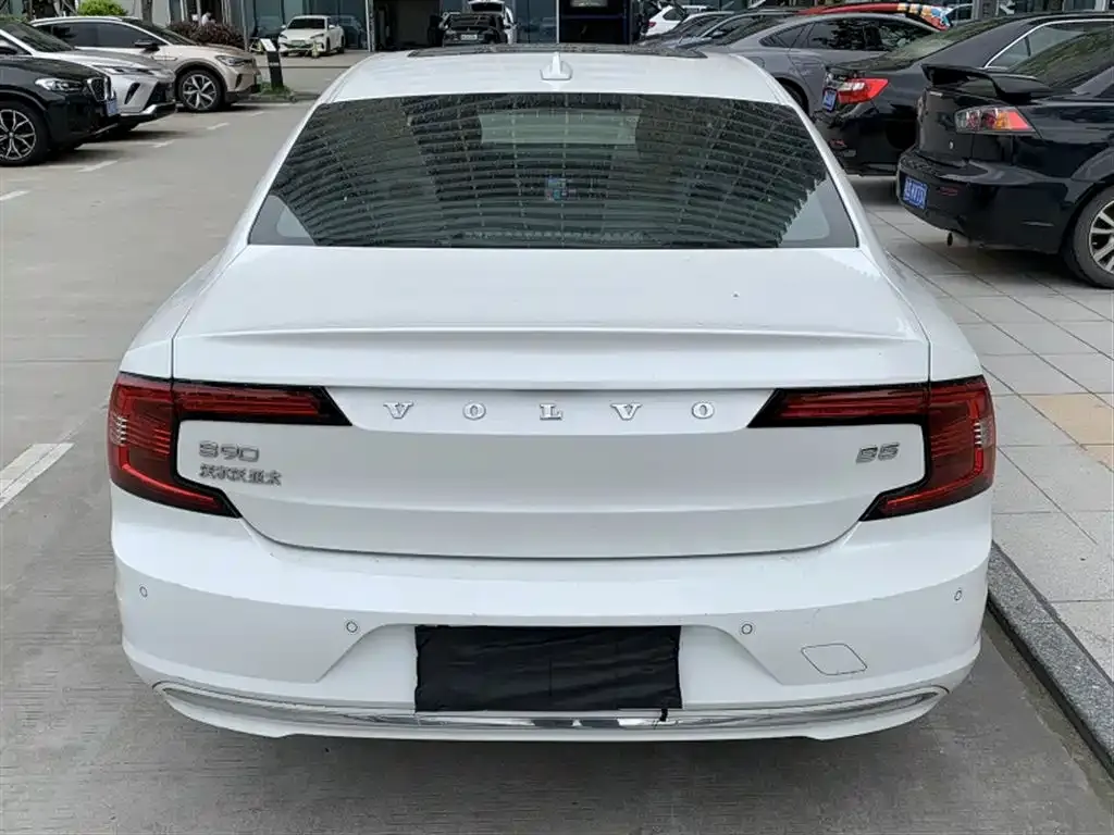Volvo S90 2024 из CN, фото 3