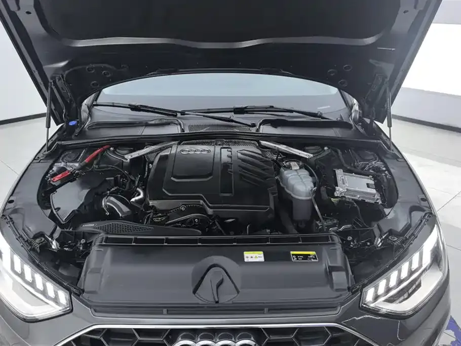 Audi A4L 2023 из CN, фото 7