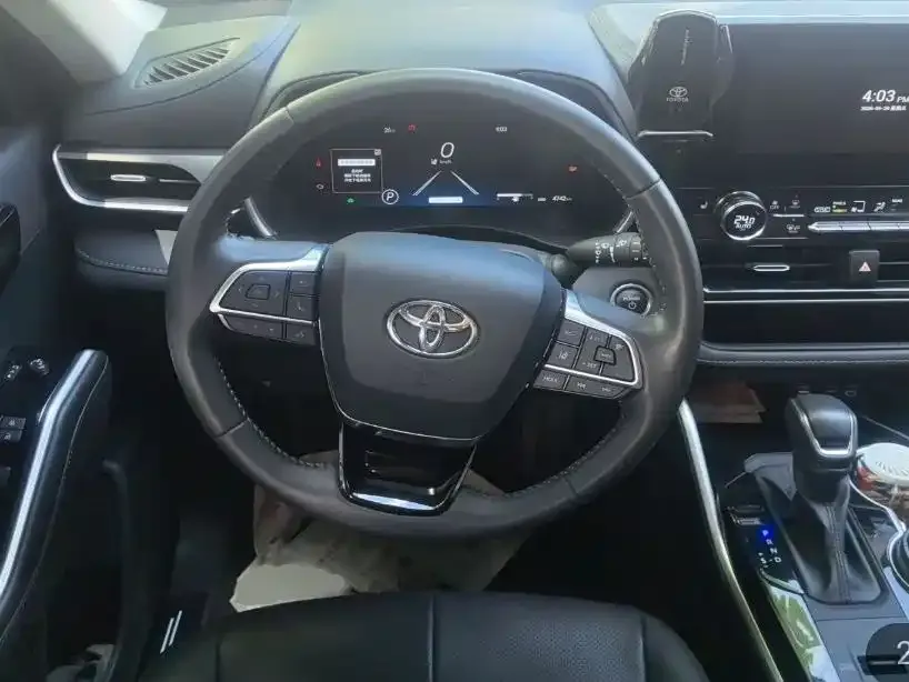 Toyota Highlander — фото 2