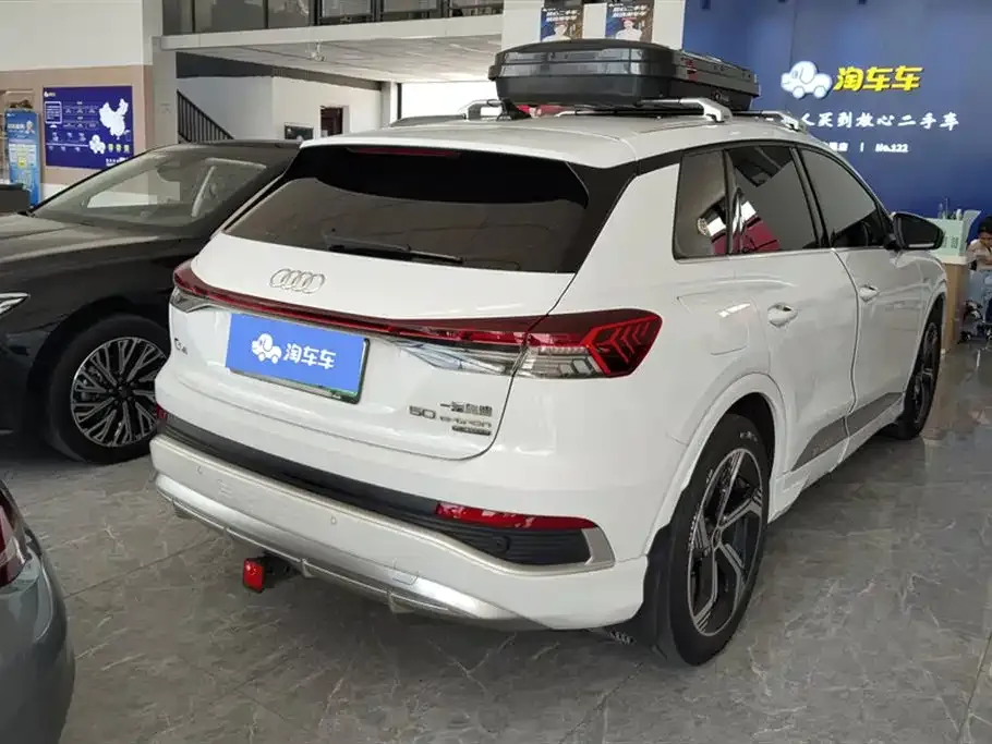 Audi Q4 e-tron — фото 10