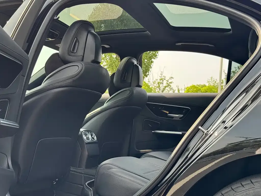 Mercedes-Benz C-Class 2023 из CN, фото 3