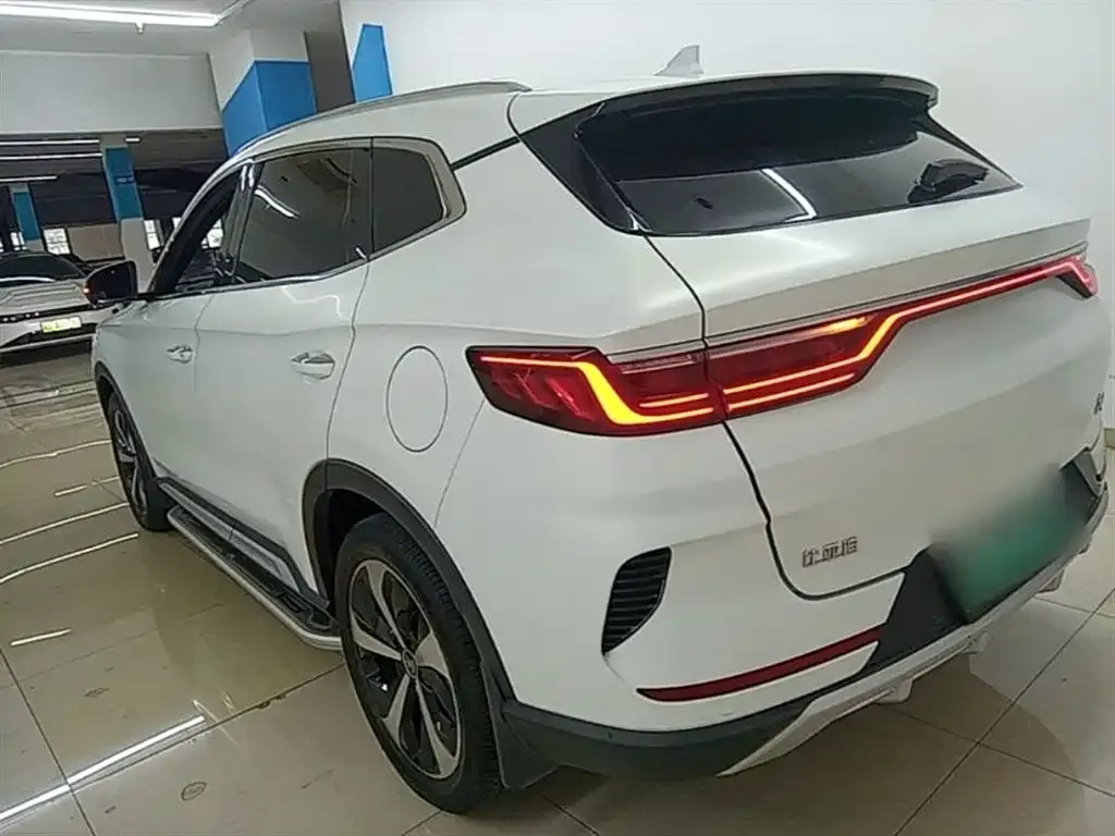 BYD PLUS New Energy — фото 10