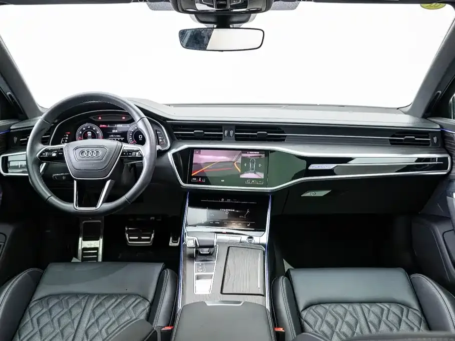 Audi A6L — фото 9