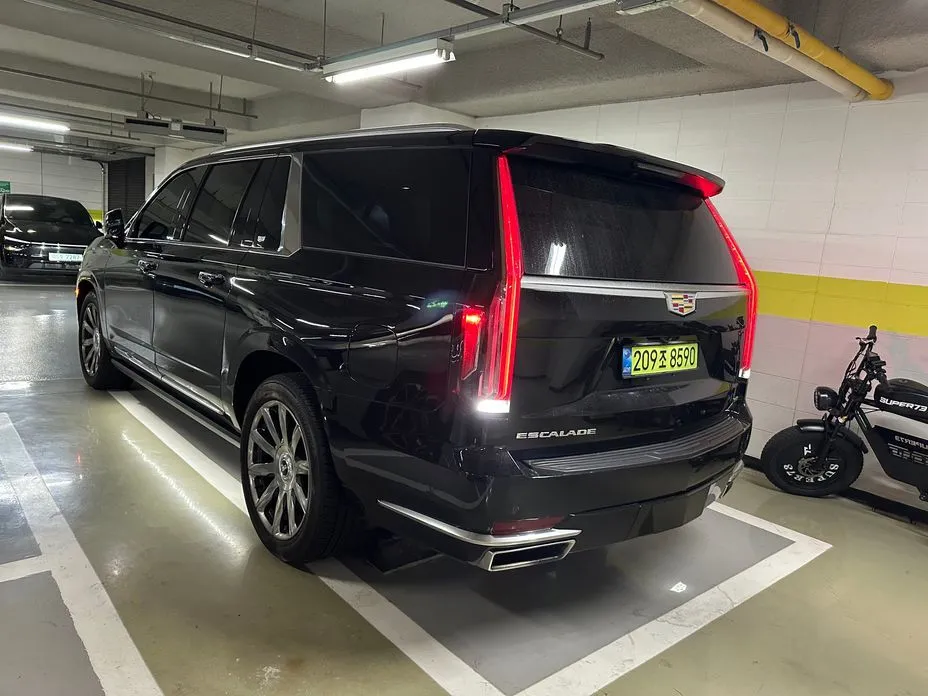 Cadillac Escalade 2021 из KR, фото 3