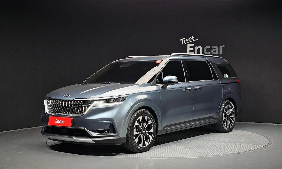 Kia Carnival — фото 1