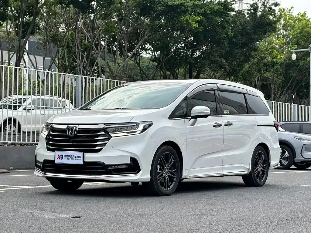Honda Odyssey — фото 1