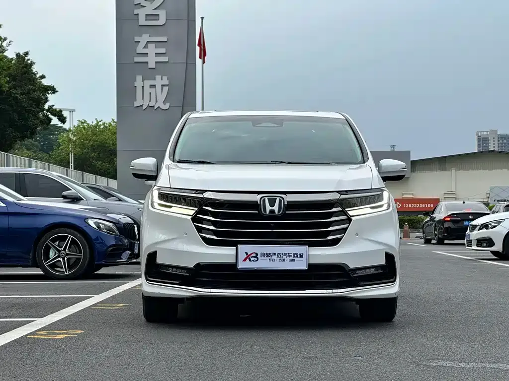 Honda Odyssey — фото 10