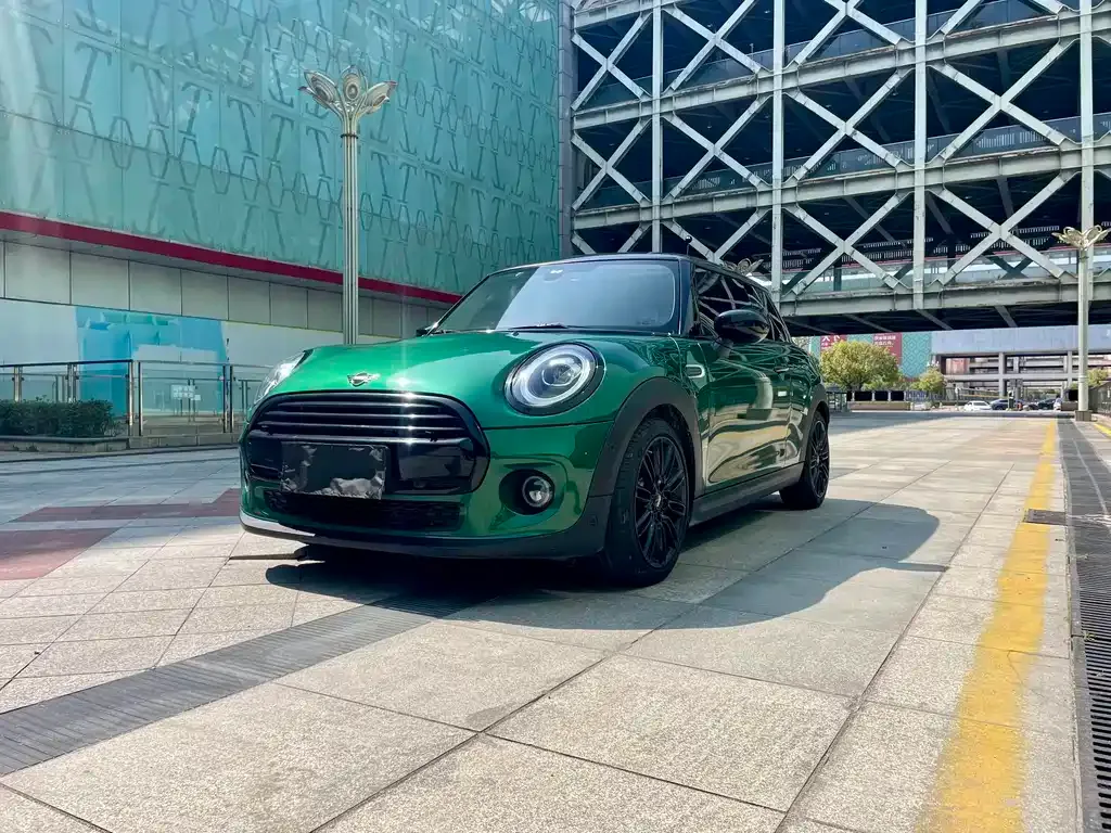 MINI Cooper (3-door) — фото 1