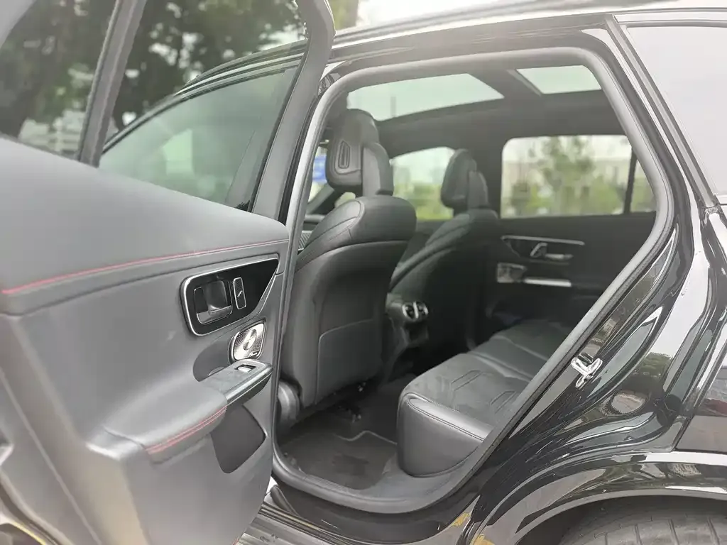 Mercedes-Benz GLC AMG — фото 7