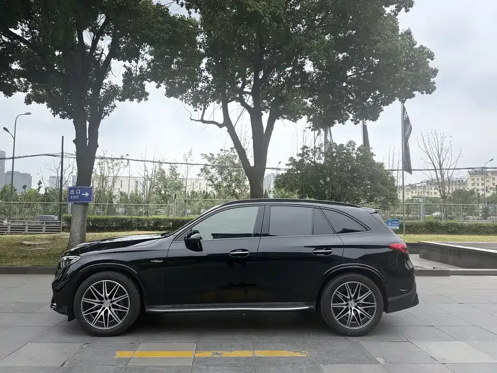 Mercedes-Benz GLC AMG — фото 9