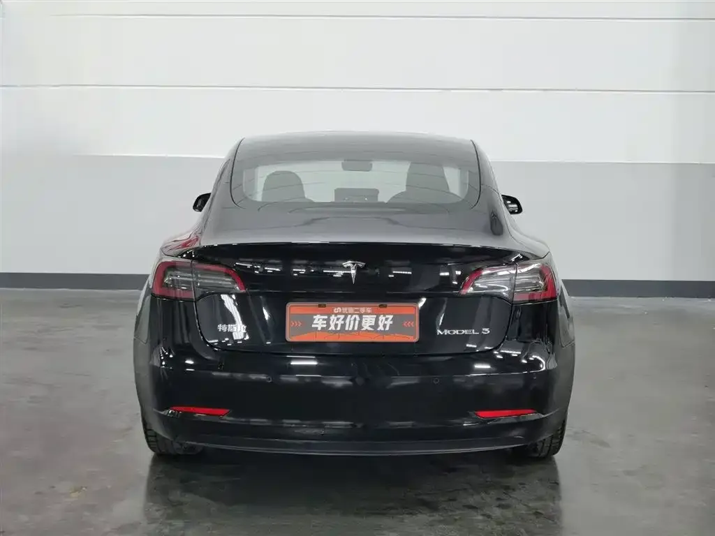 Tesla Model 3 — фото 6
