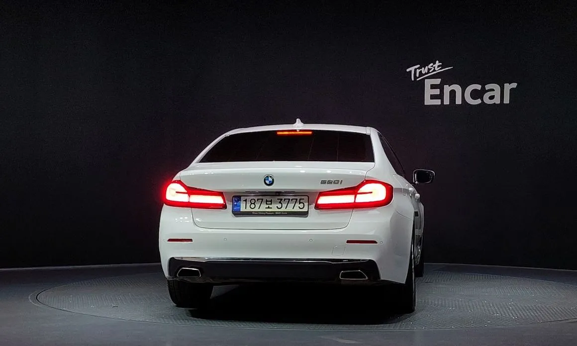 BMW 5-Series 2021 из KR, фото 3