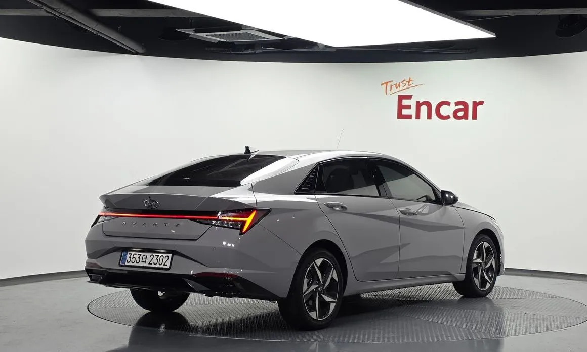 Hyundai AVANTE 2023 из KR, фото 2