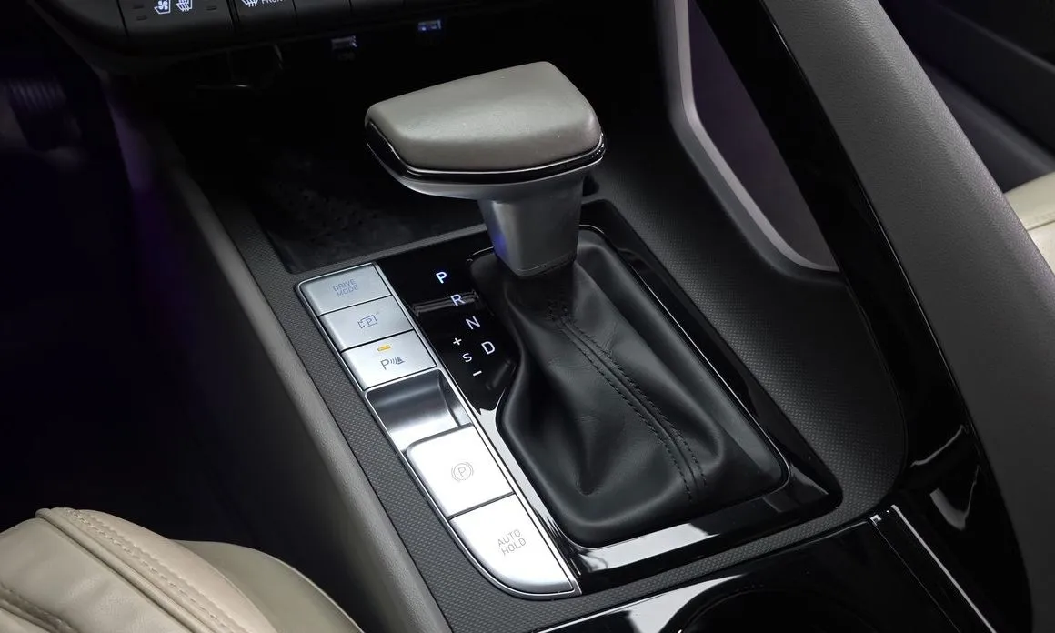 Hyundai AVANTE 2023 из KR, фото 6