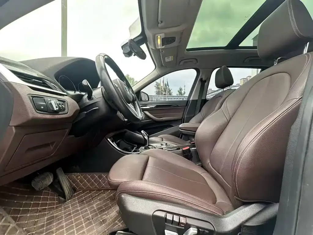 BMW X1 2021 из CN, фото 3