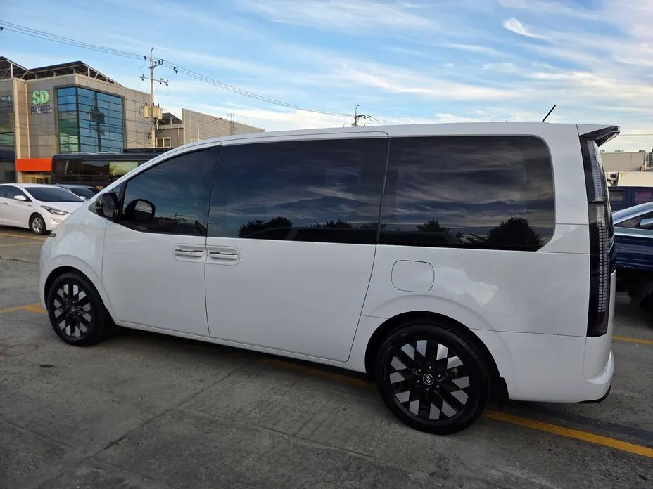 Hyundai Staria 2022 из KR, фото 4