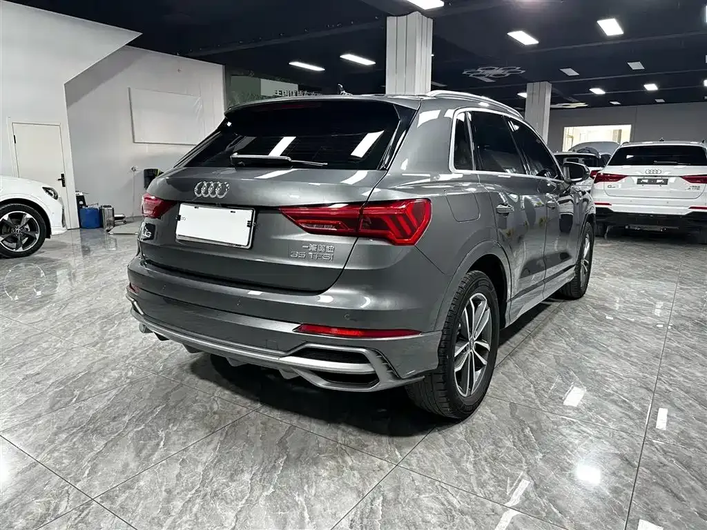 Audi Q3 — фото 6