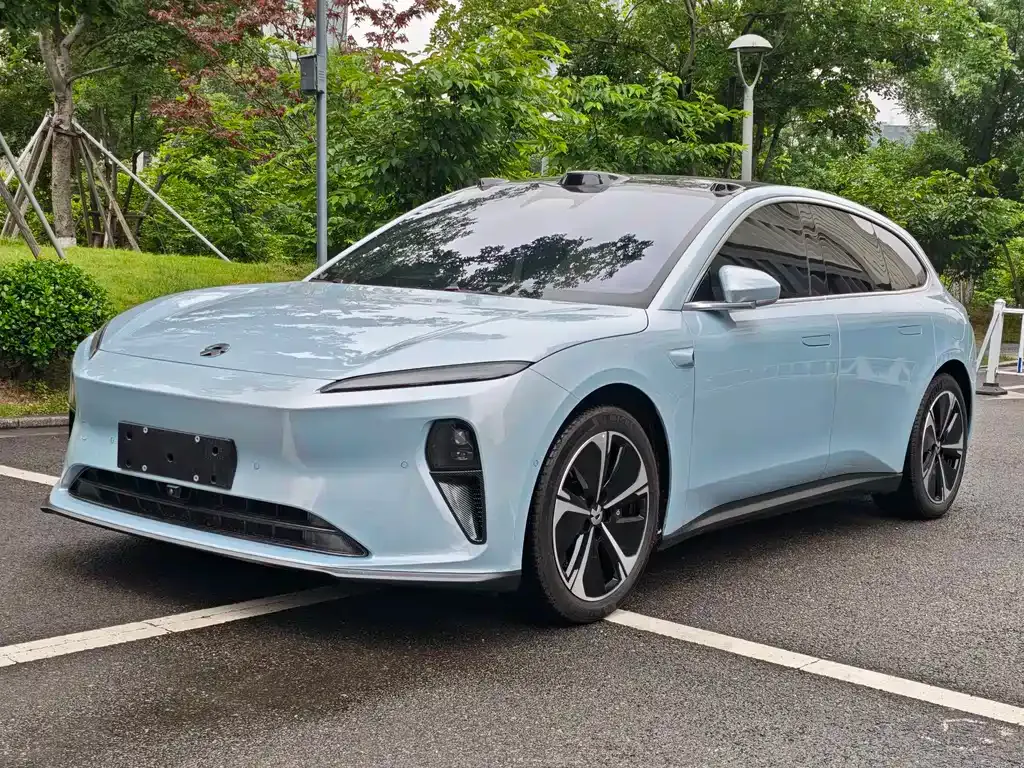 NIO ET5T