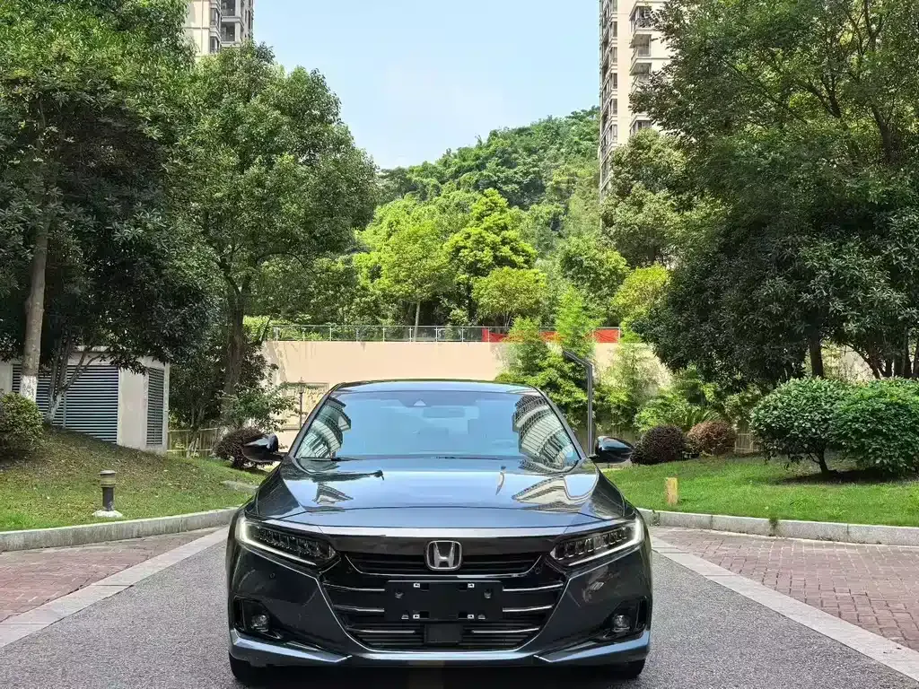 Honda Accord — фото 4