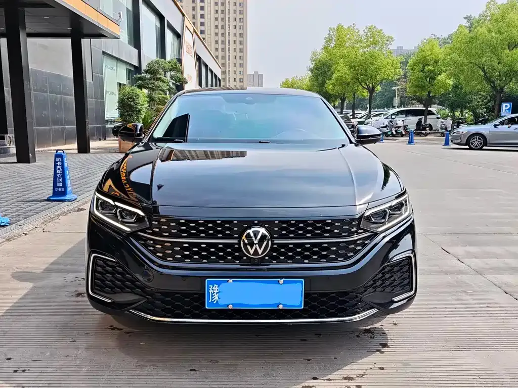 Volkswagen Passat — фото 7