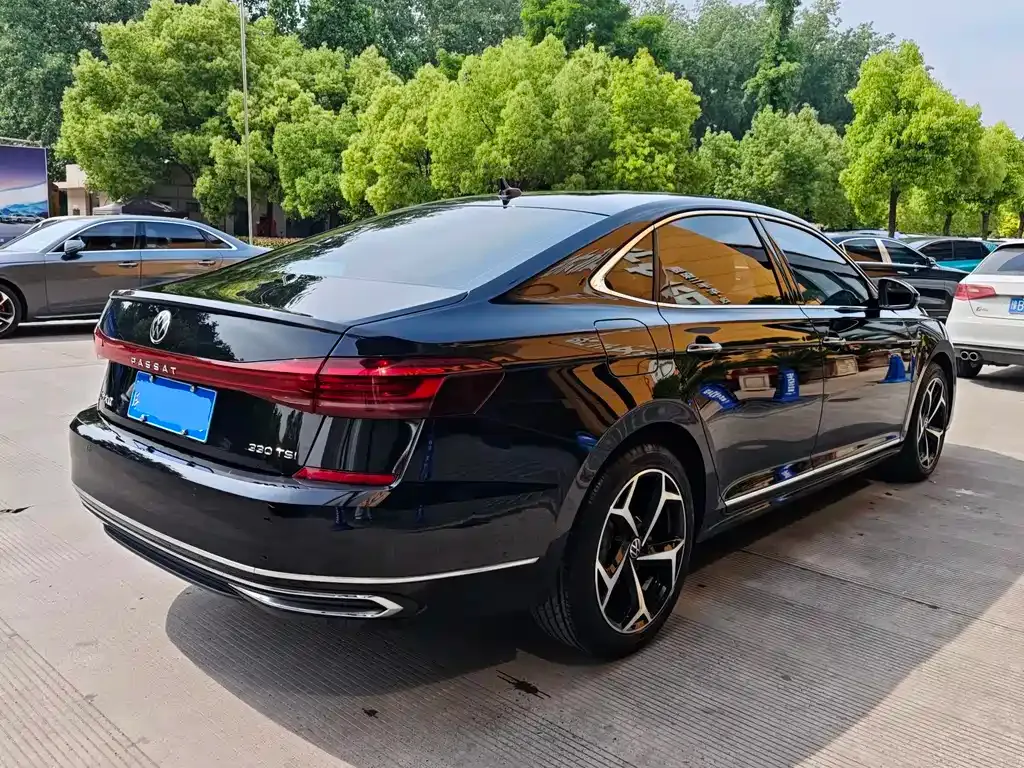 Volkswagen Passat — фото 5