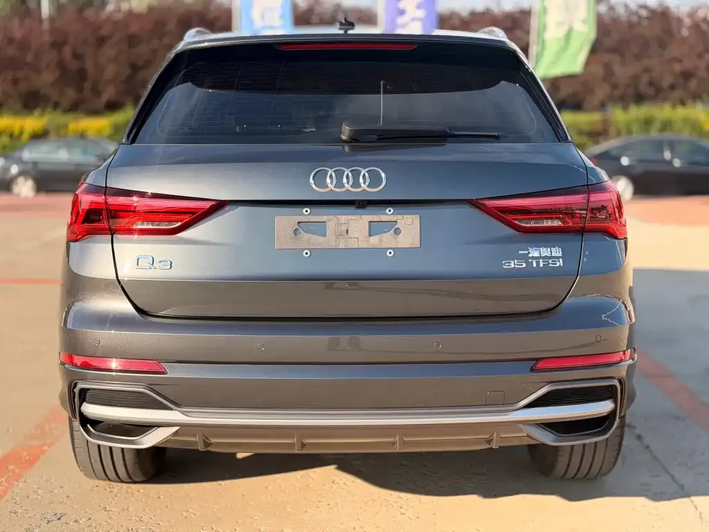 Audi Q3 — фото 4