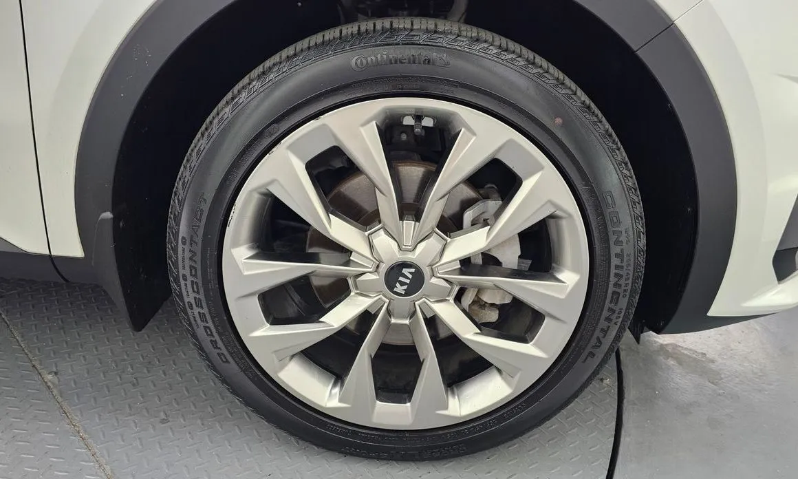 Kia Sorento — фото 7