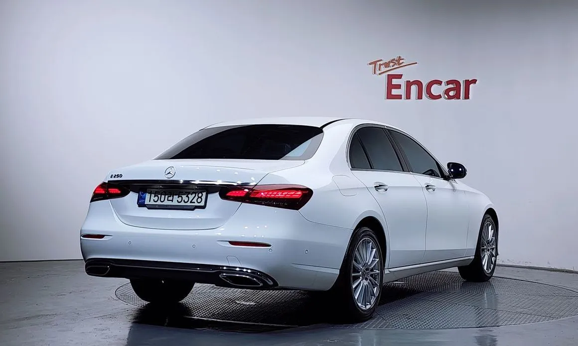 Mercedes-Benz E-Class 2021 из KR, фото 3